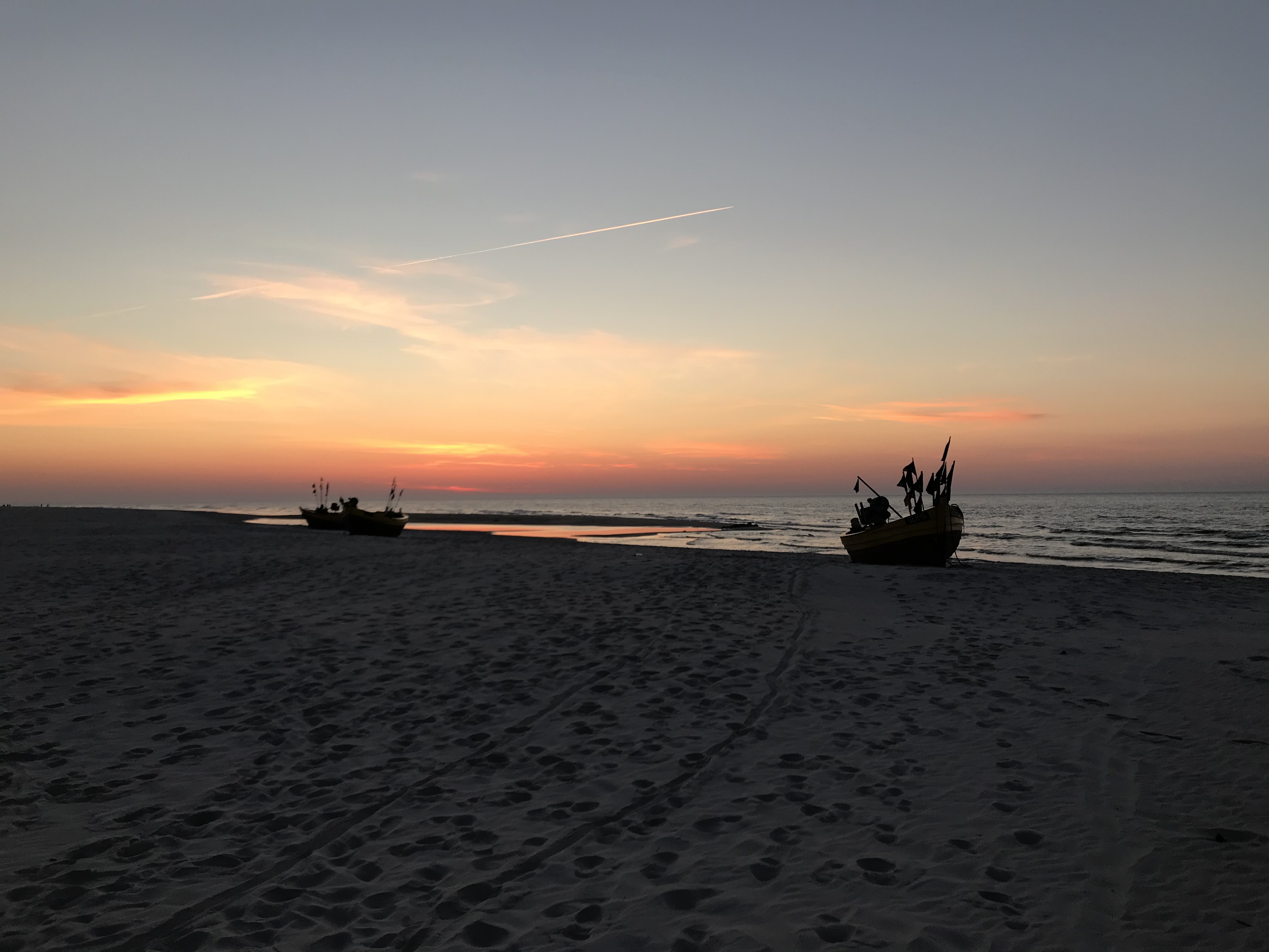 Zachód słońca nad morzem w Dębkach